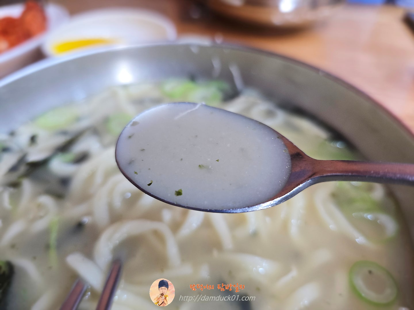 닭칼국수