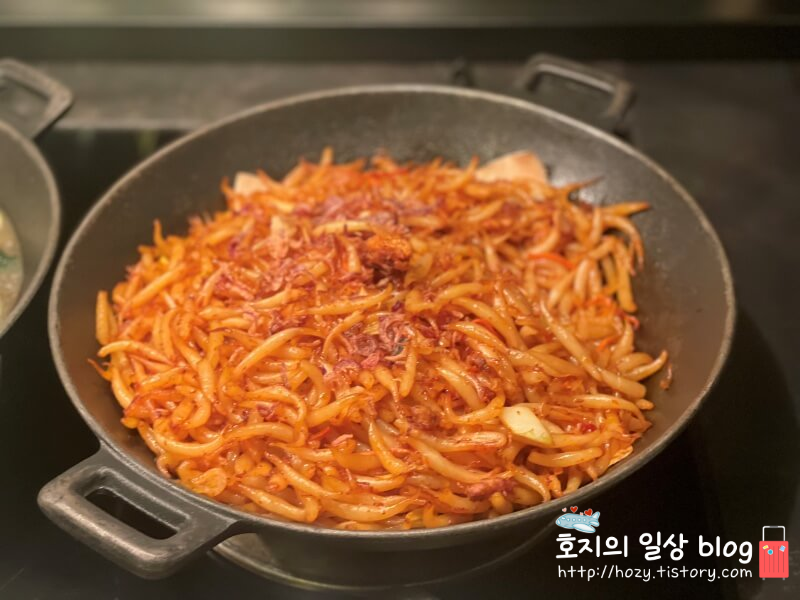 JW메리어트 싱가포르 조식 볶음누들