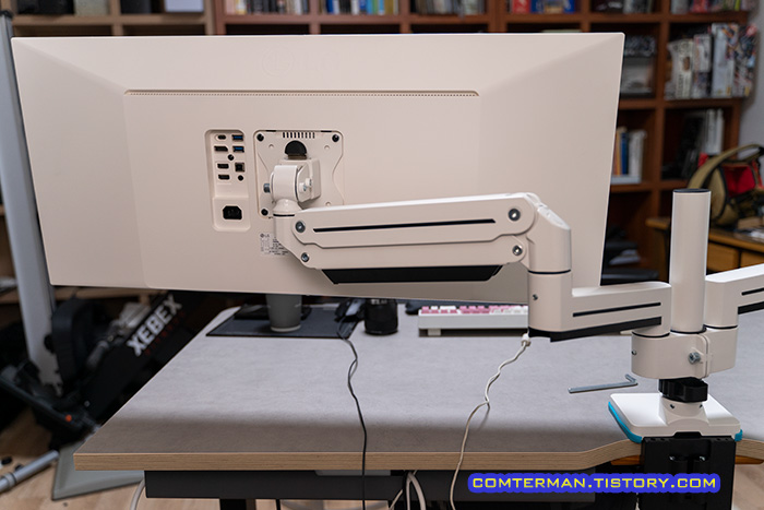 마운트뷰 MV-PM002 모니터 장착 후면