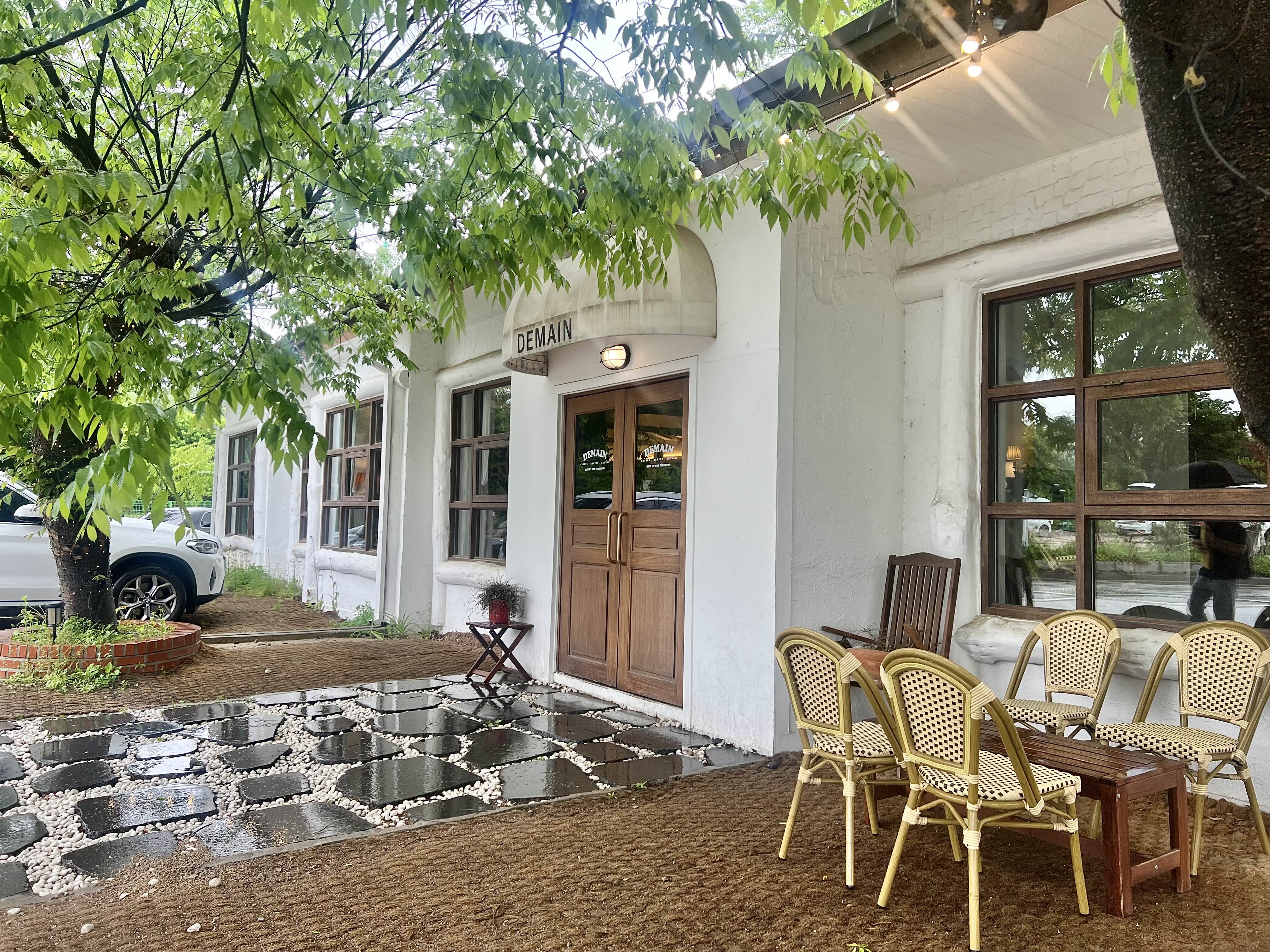 유럽 여름별장 같은 카페 고양시 드메인