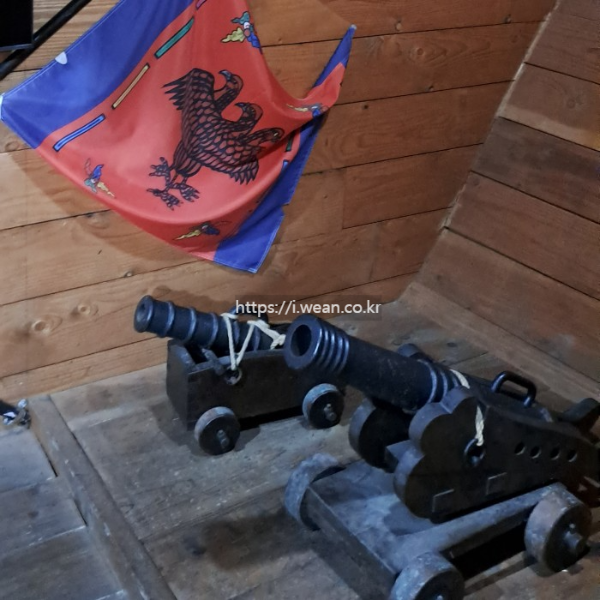 거북선 내부 화포 창고