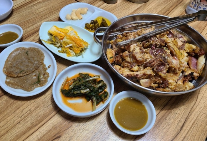 한국기행-홍천-30년-숯불닭갈비-나래밭쉼터