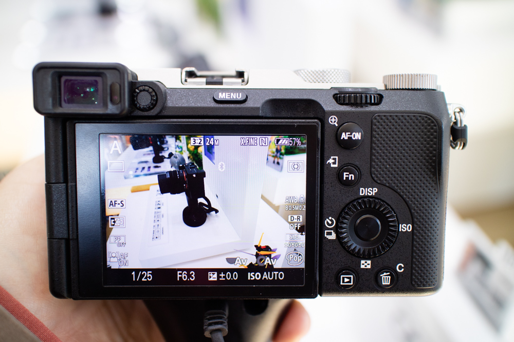 컴팩트형 풀프레임 미러리스 소니 A7C