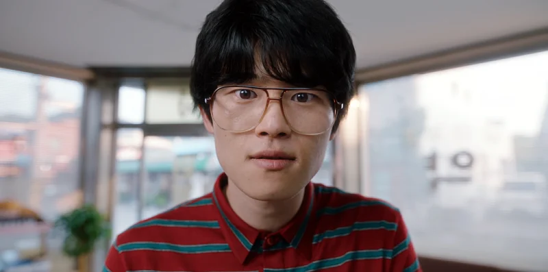 정숙한 세일즈에서 엄대근 역을 맡은 김정진