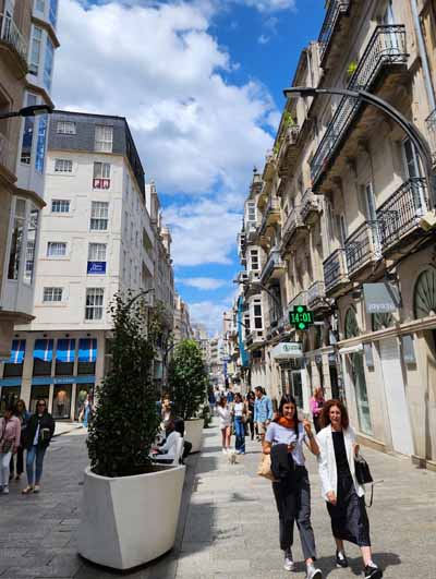 스페인의 가장 아름다운 여인을 비고에서 만나다