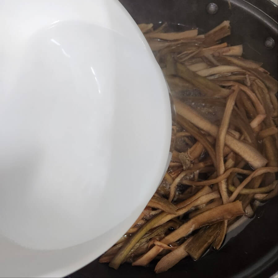 말린 토란대 삶는 시간 