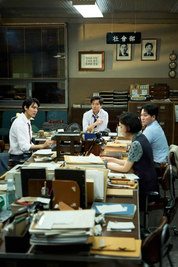 암살자(들) 100만 돌파｜실화&middot;출연진&middot;쿠키영상&middot;평점&middot;무대인사&middot;손익분기점 총정리