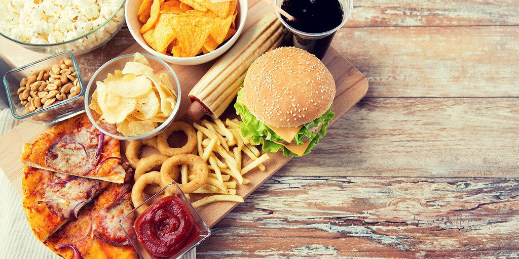 노인에게 피해야 할 음식