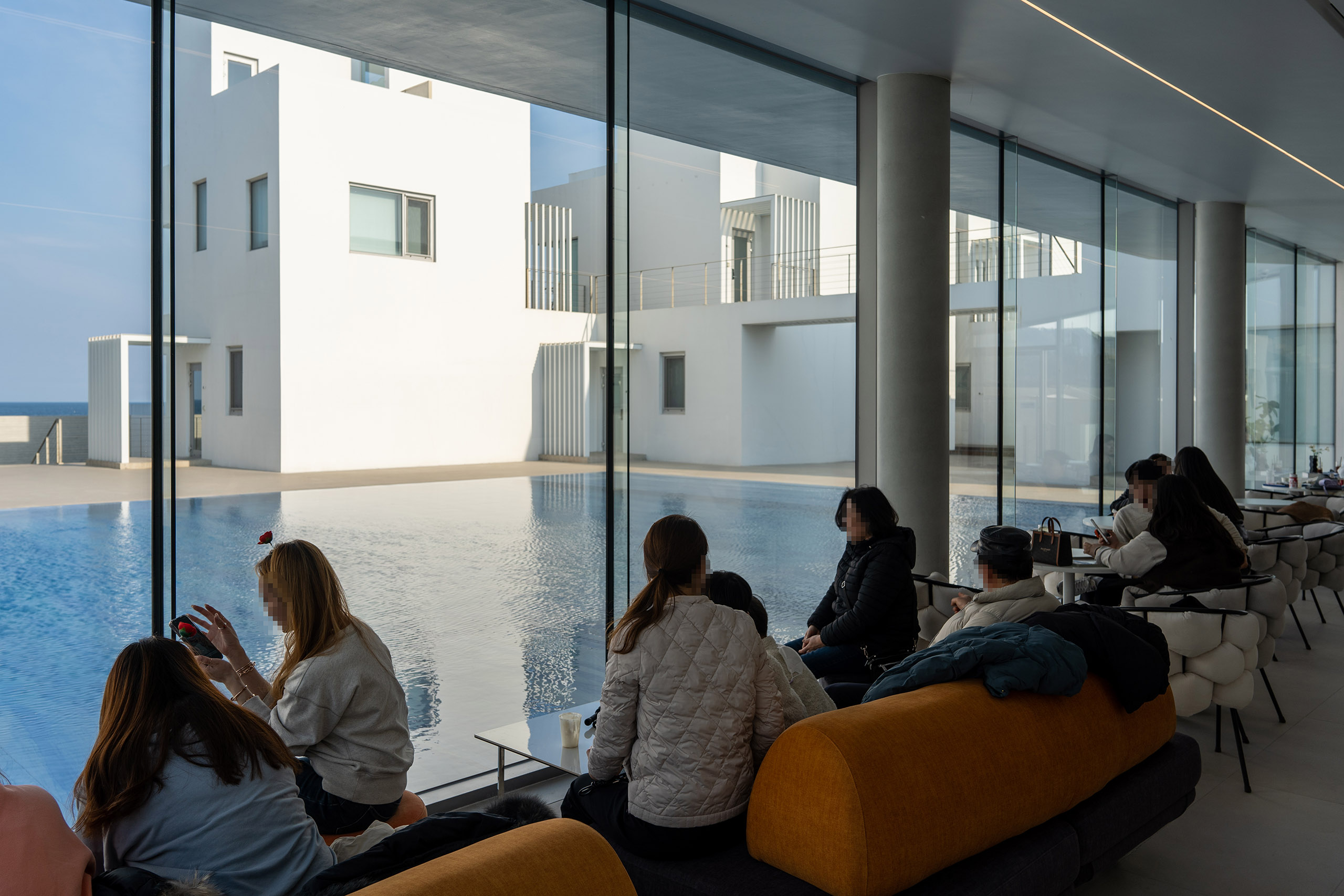 카페 케이프라운지 1층