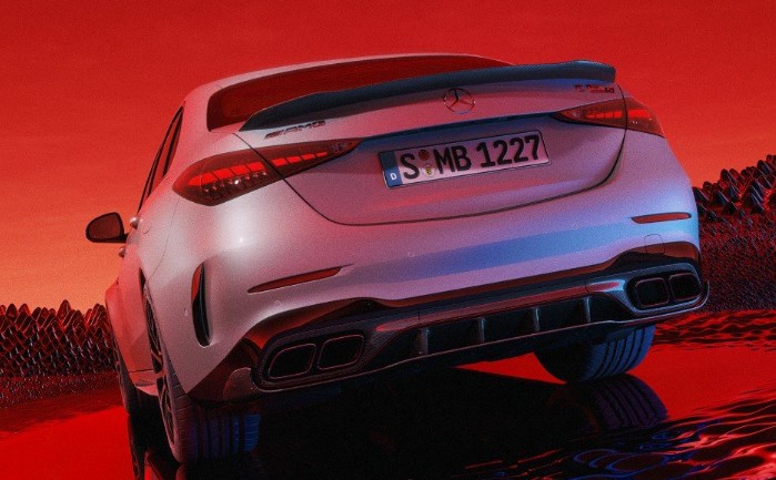 C63e-퍼포먼스-후면