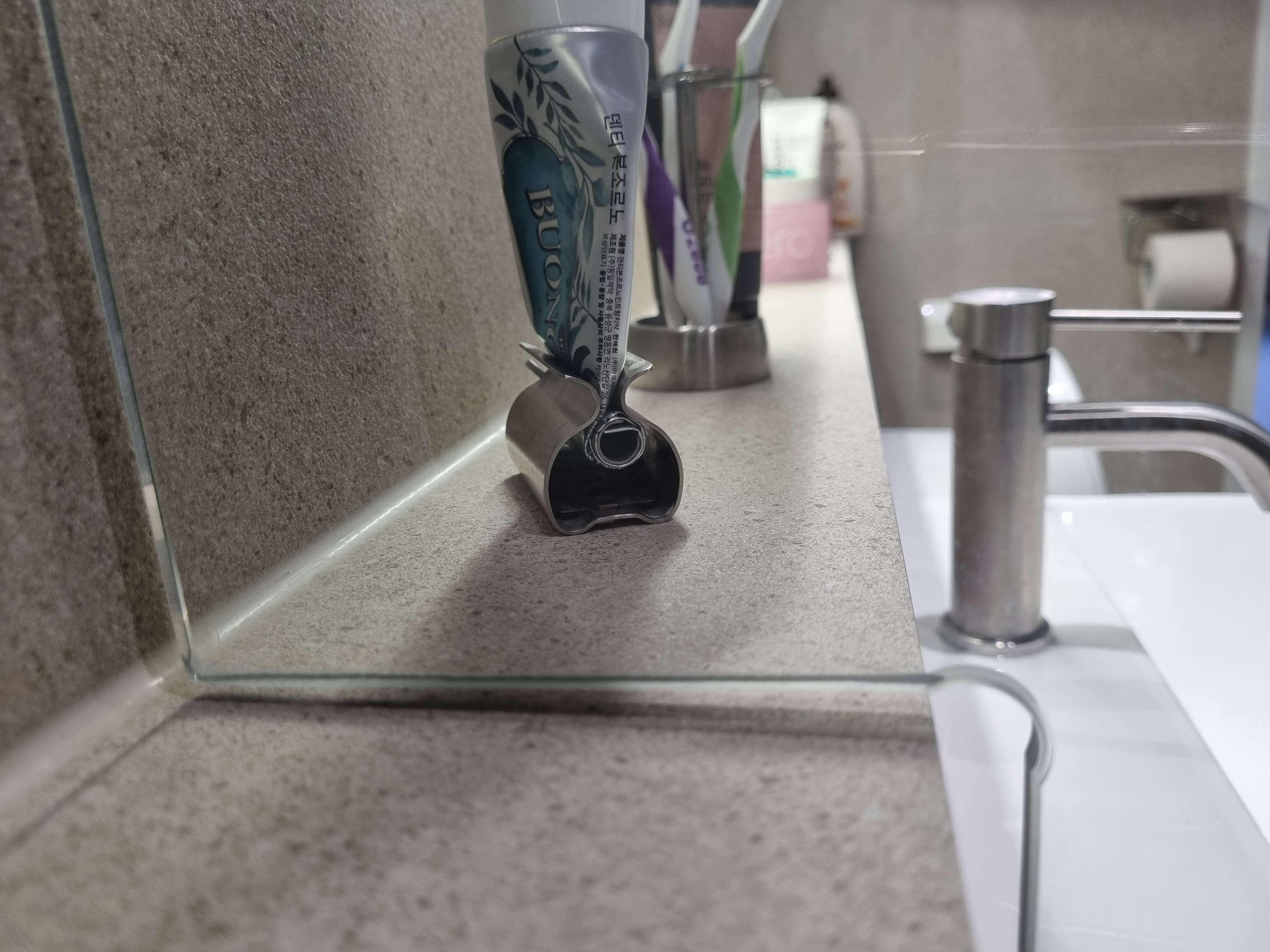 젠다이 유리 파티션