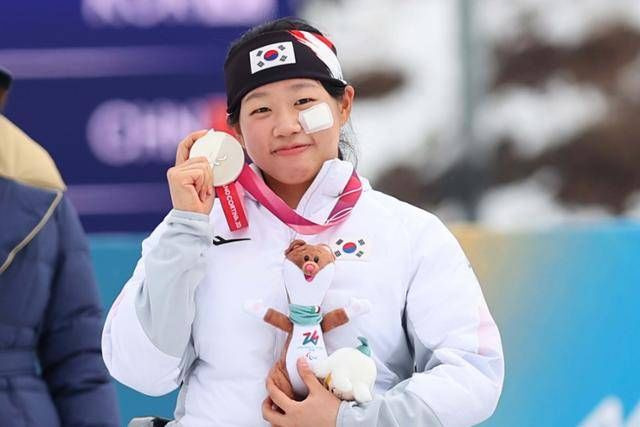 김윤지 선수 프로필 총정리: 패럴림픽 5관왕 포상금 5억+연금 100만원+가족 이야기
