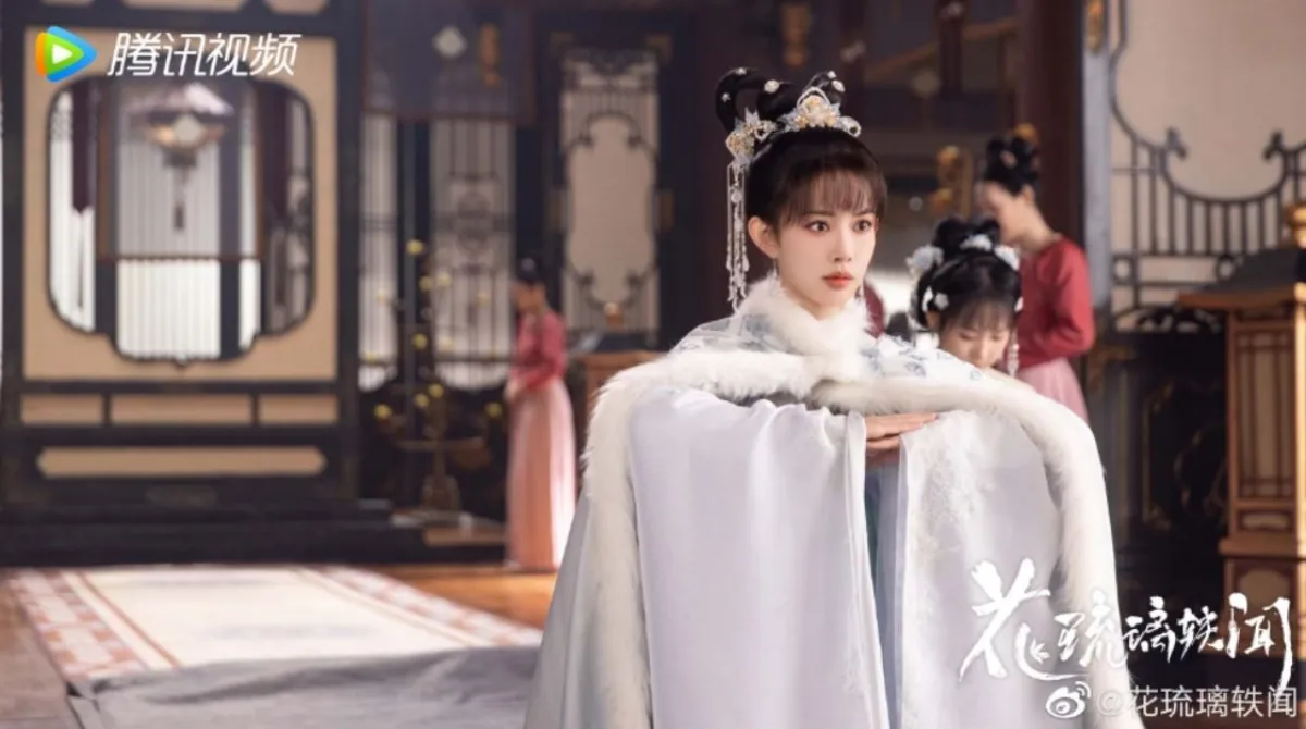 손-내밀며-인사하는-화유리