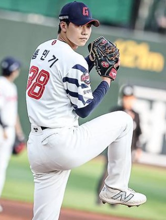 홍민기 선수의 모습