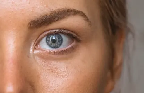 비문증, 눈앞에 떠다니는 검은 점이 사라지는 5가지 방법