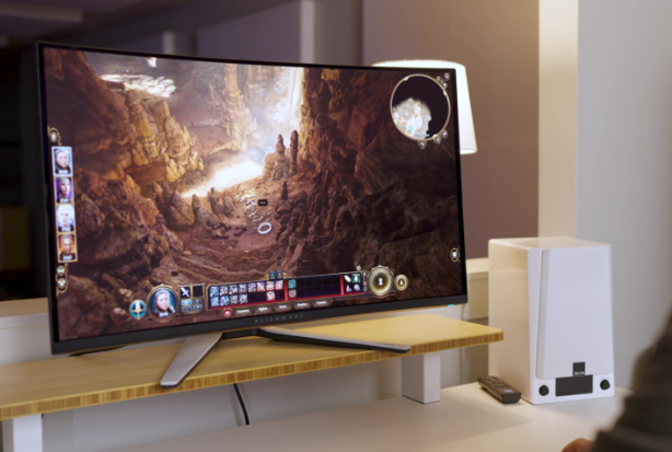 발더스 게이트 3를 Alienware 32 QD-OLED에서 플레이하는 모습.