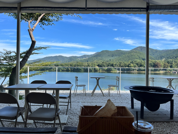 야외 좌석 모습