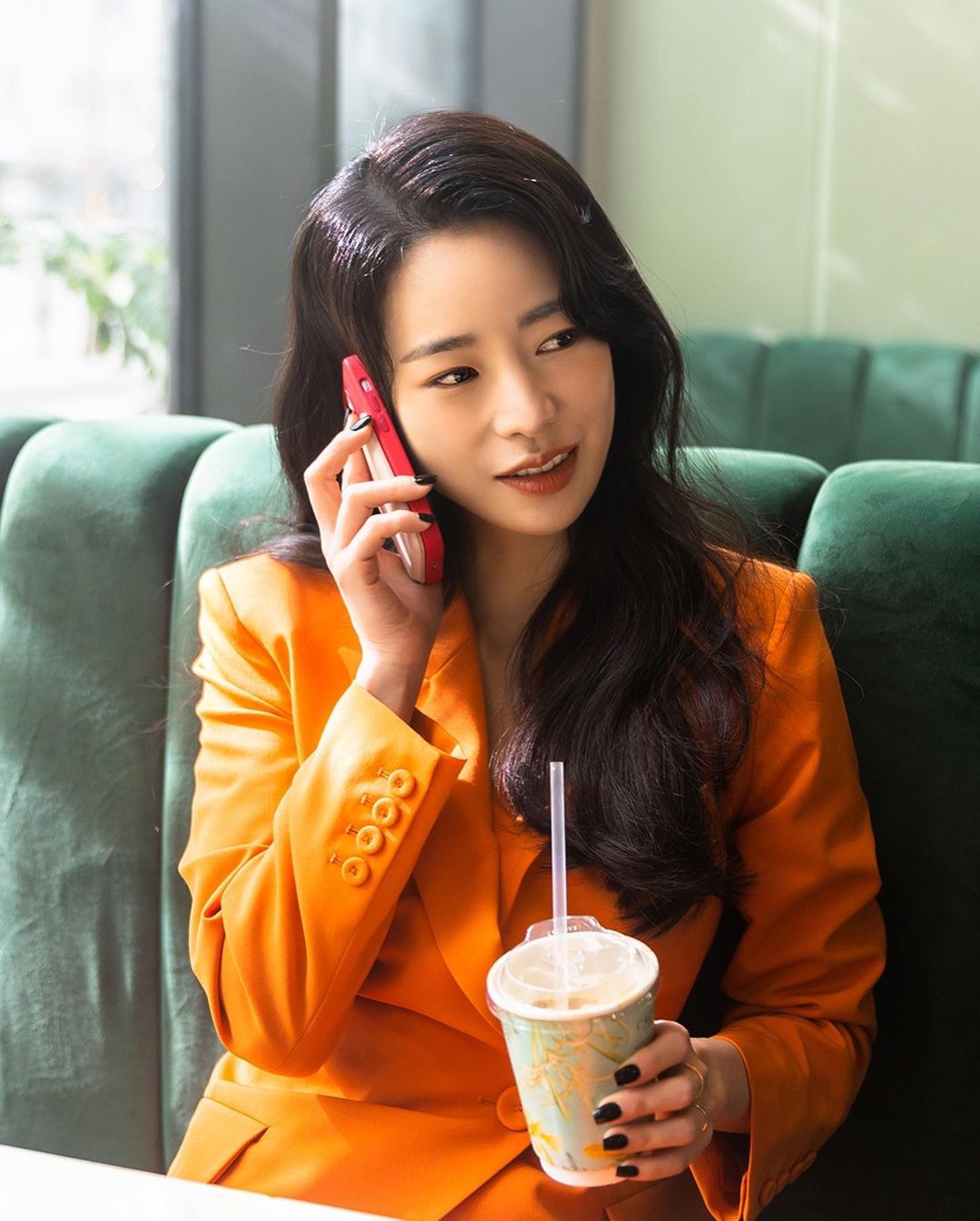 바쁜 커리어우먼 느낌 임지연 화보패션