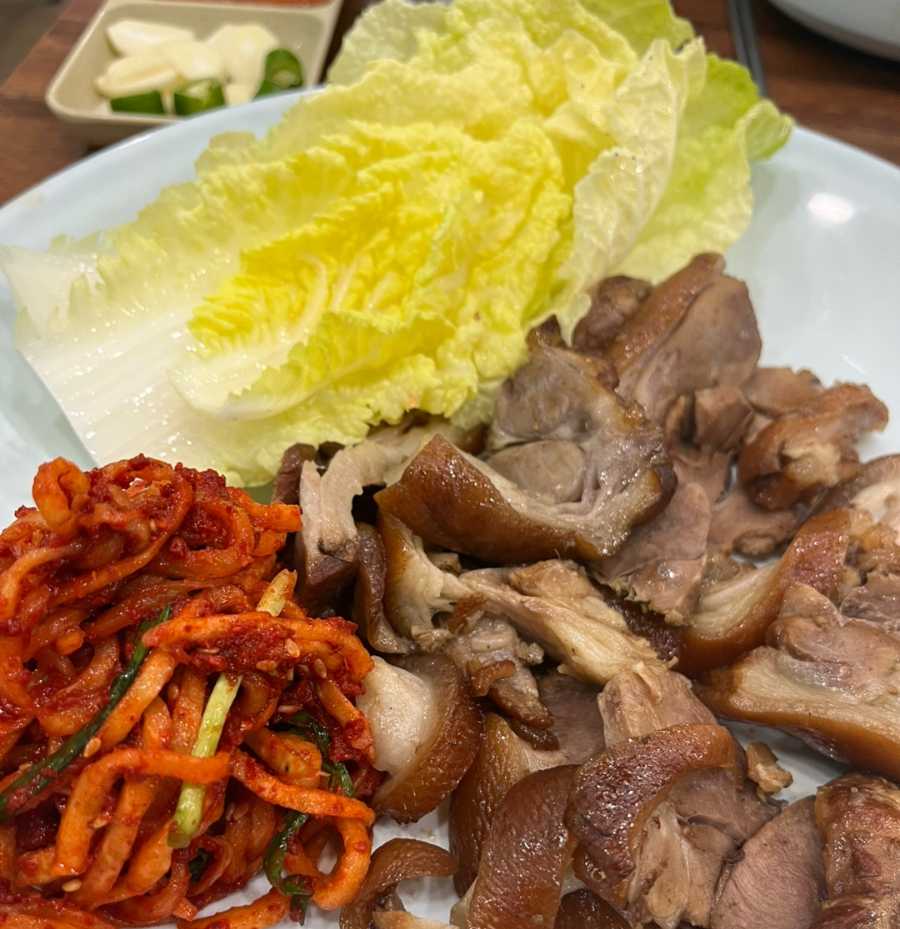 공주 궁중칼국수 수육