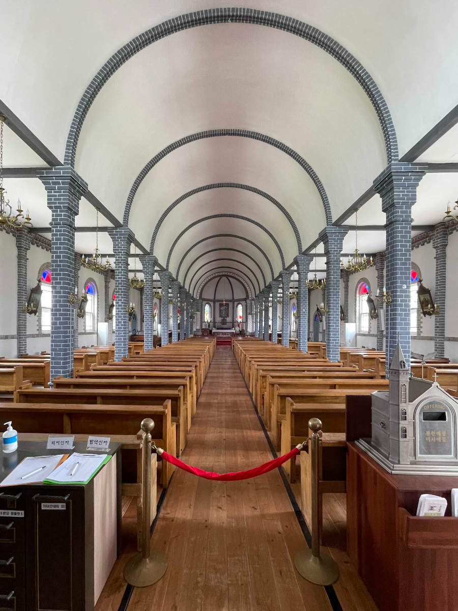 합덕성당 실내