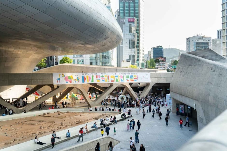 [5월 축제]2025 DDP 봄축제 : 디자인 테마파크❘사전예매 방법, 프로그램, 공연 정리