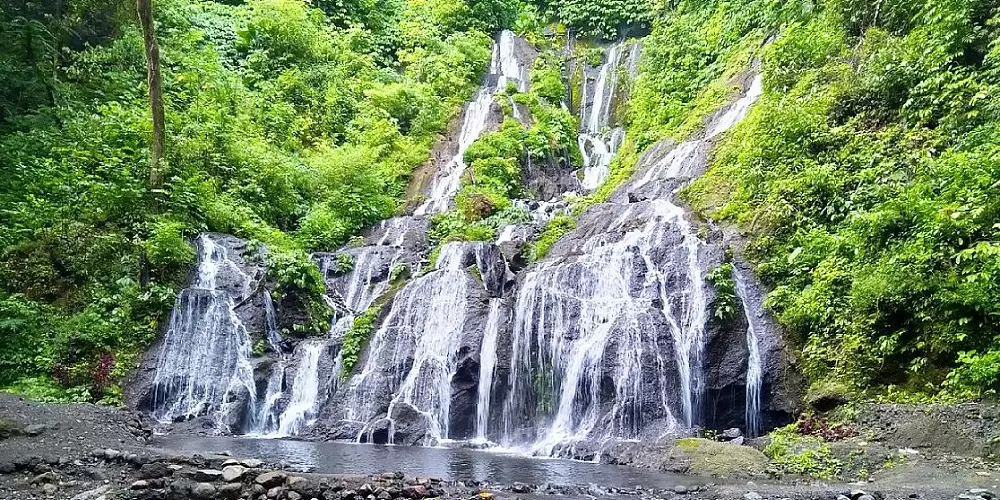bali-pucak-manik-waterfall