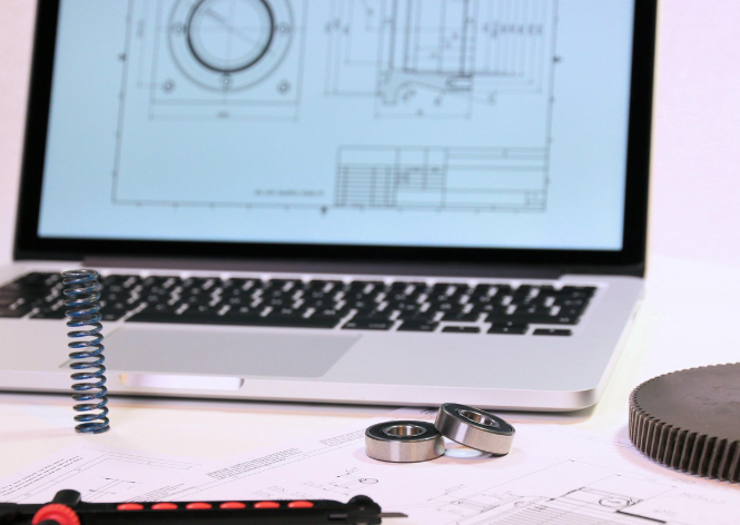 노트북 충전기 사용 습관이 배터리 성능에 미치는 실제 영향