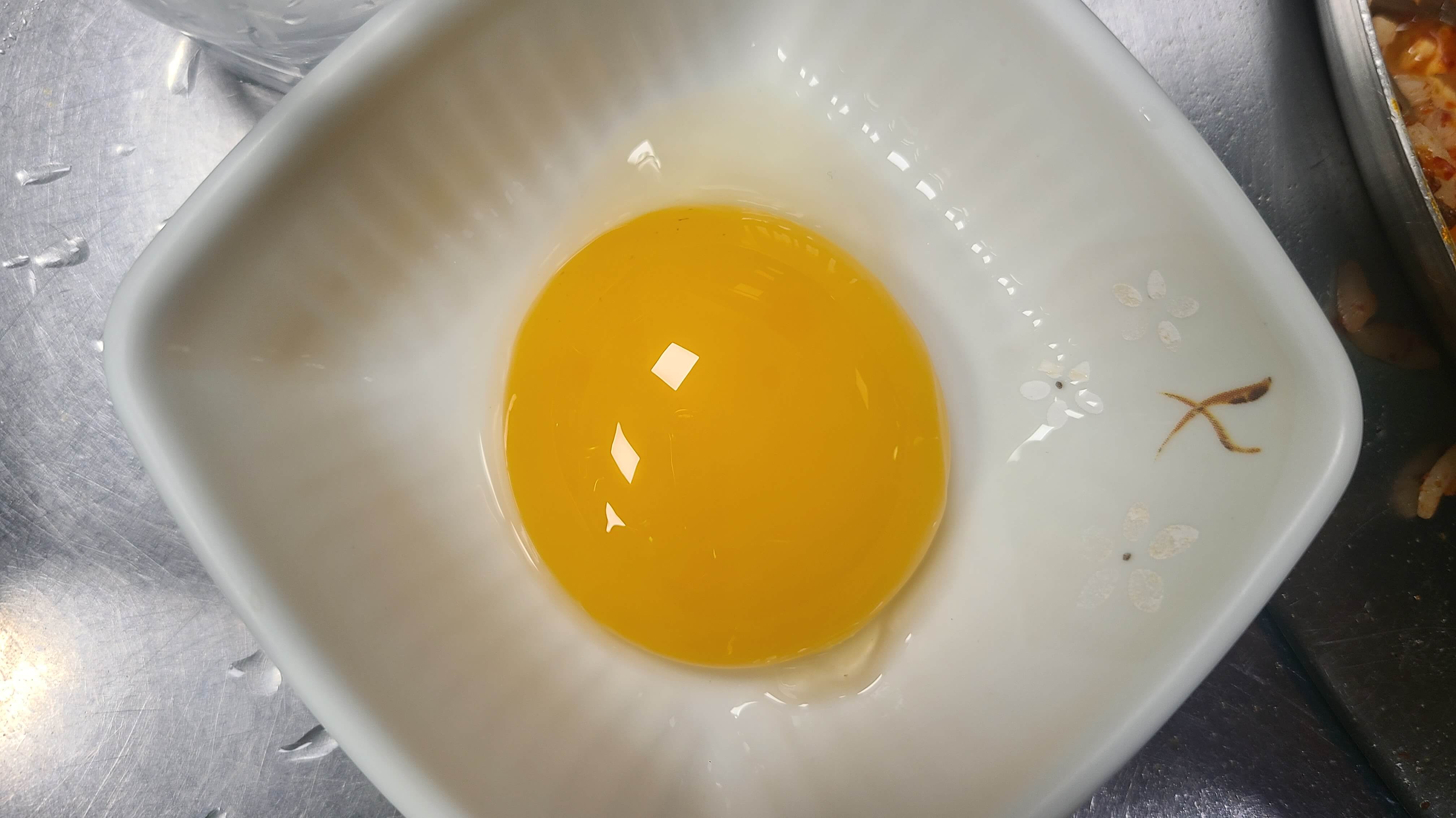 최대포-계란-노른자