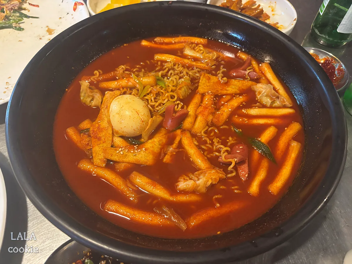 대구-중구-가성비-포장마차-술집-추천-방천야시장-떡볶이-안주