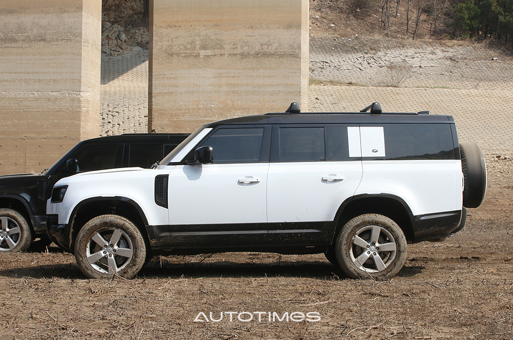 랜드로버 디펜더 130