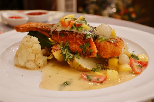 렌틸콩소스 연어스테이크 관련 이미지