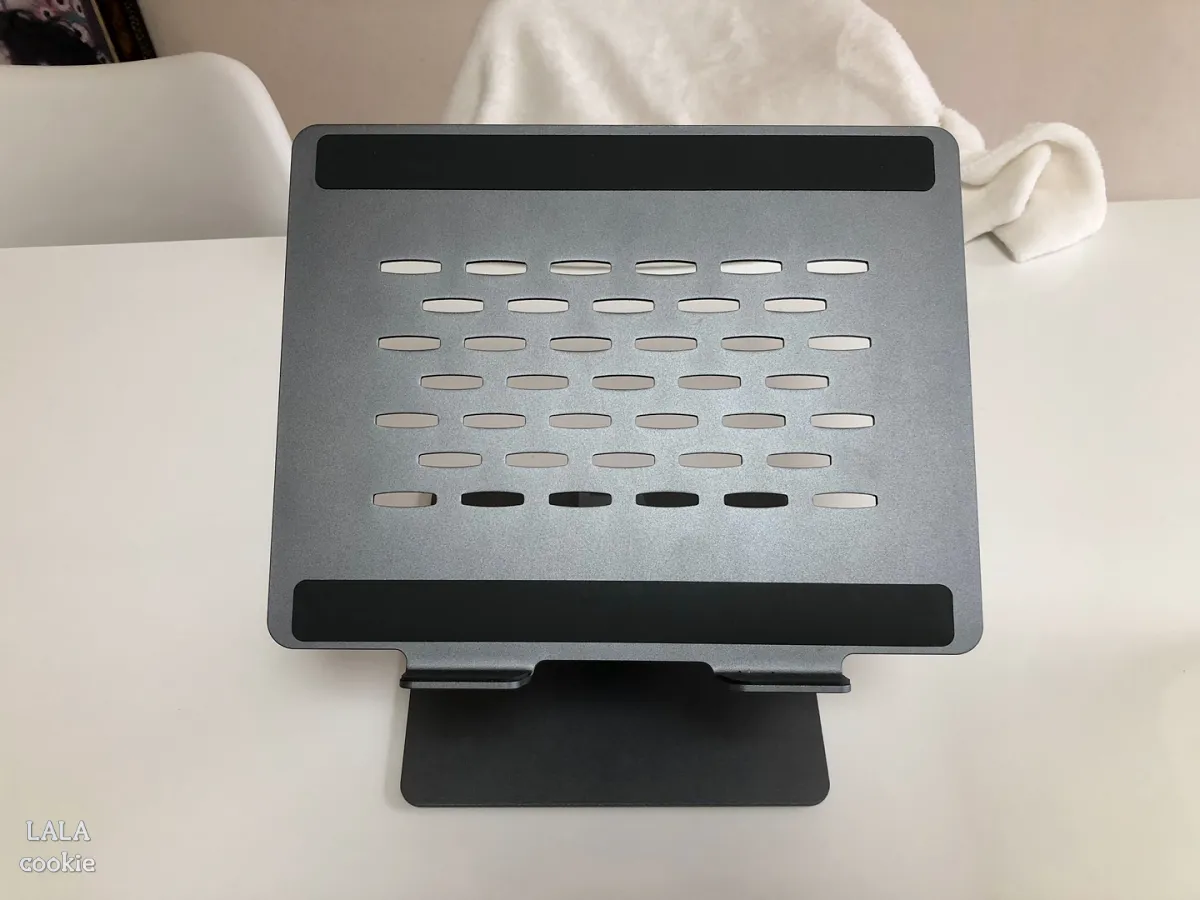 노트북-거치대-추천-외형-티타늄-블랙-색상