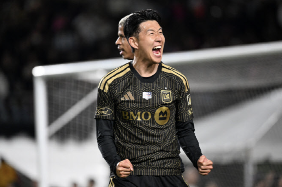 손흥민 1도움. 평점 8.2