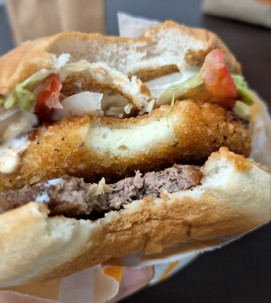 한입만에 입안가득 육즙을 느낄수 있다.