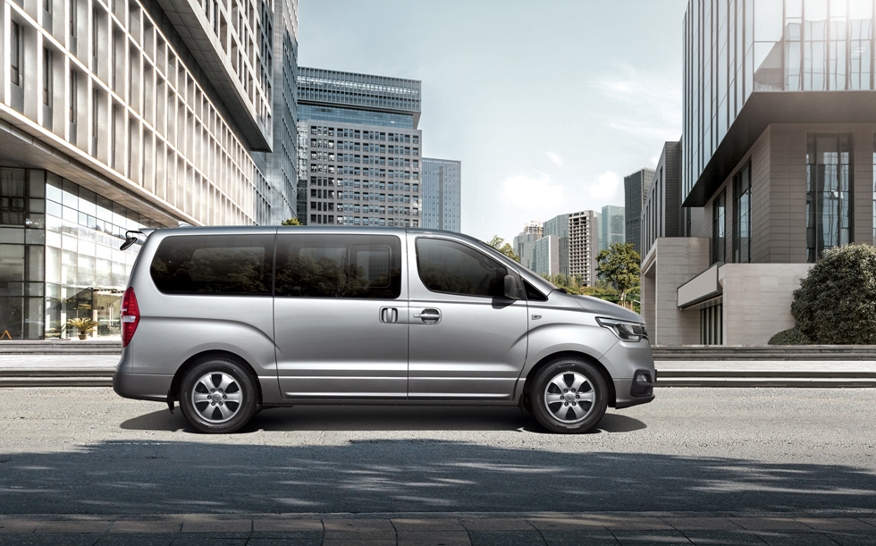 2020년형 스타렉스 외관 측면 디자인