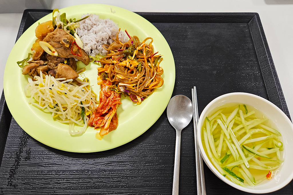 점심 식사 찜닭 메밀막국수