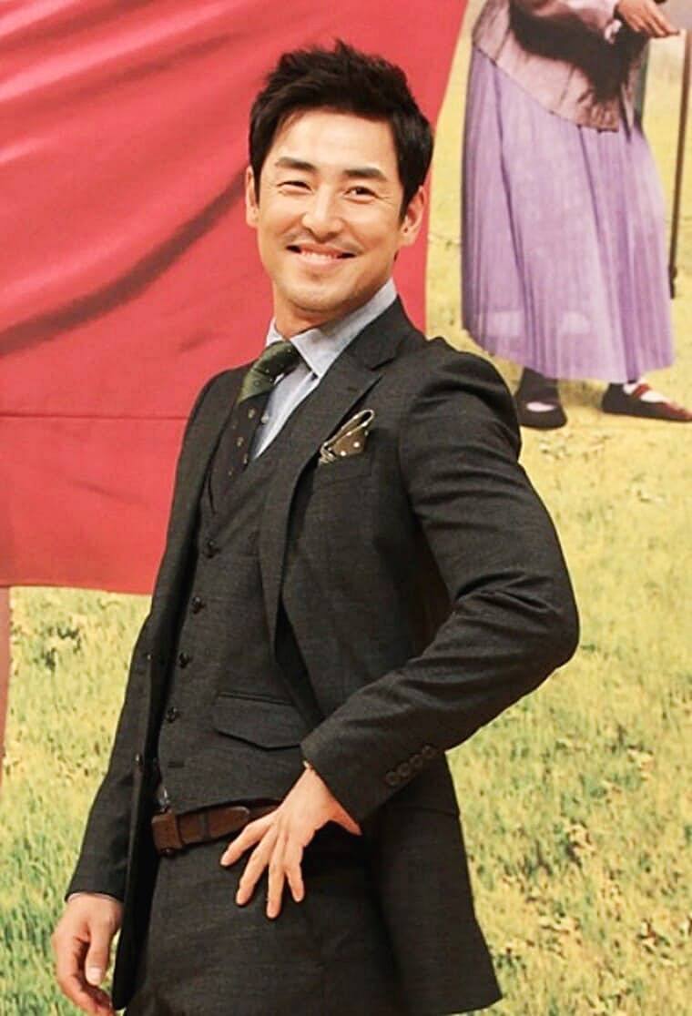 배우-김성수