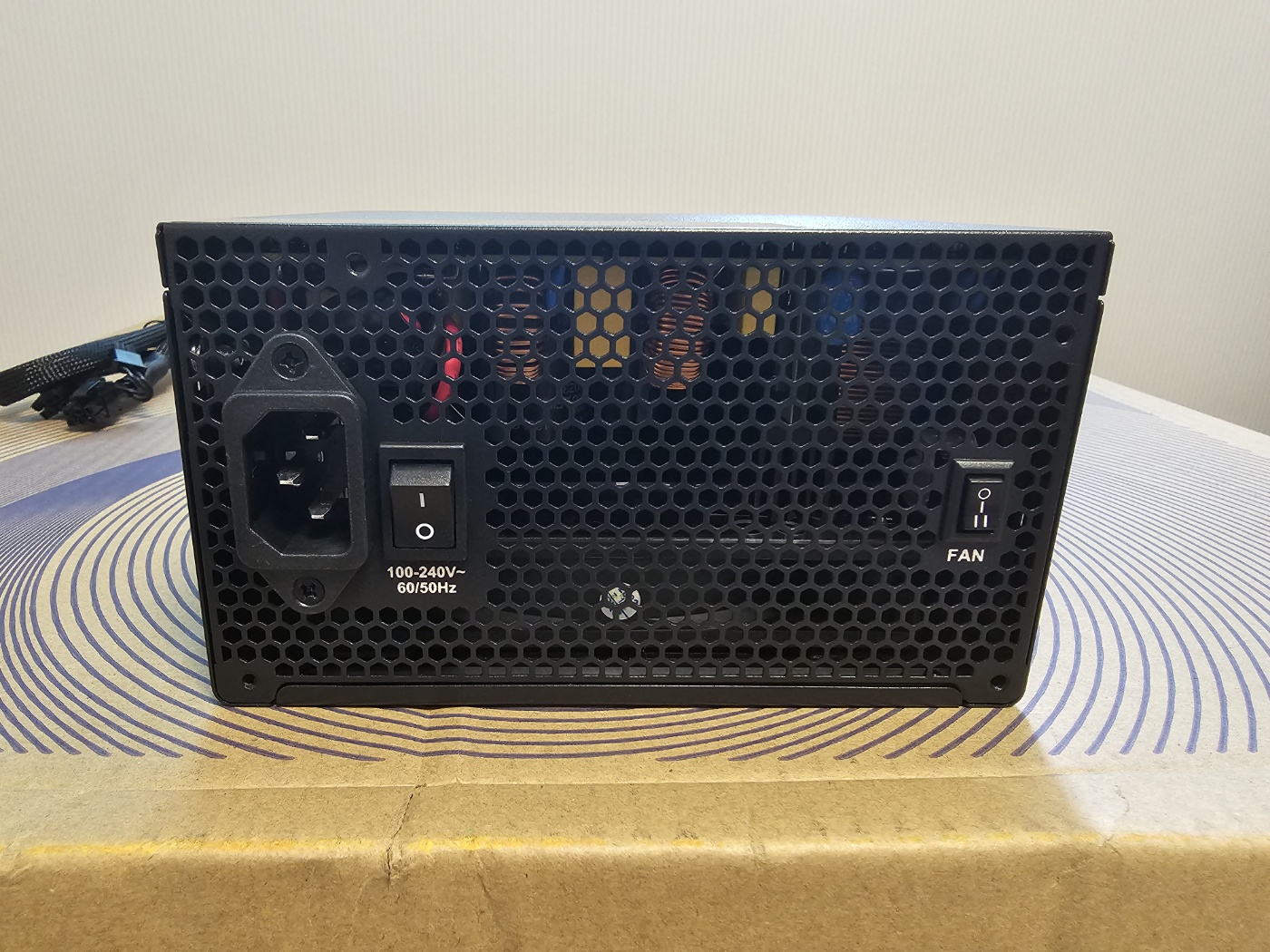 SuperFlower_SF-750F14HG_LEADEXIII_GOLD_뒷면