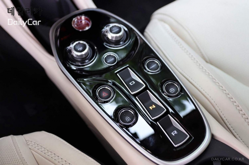 슈퍼카 ‘맥라렌 GT’