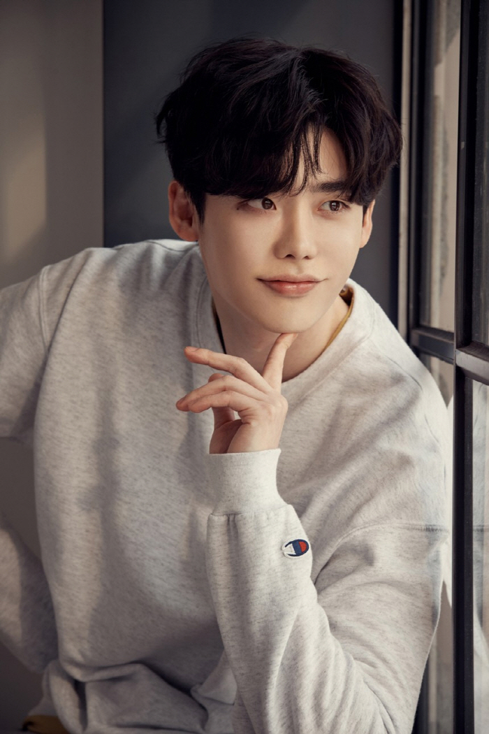 아이유 이종석 연애스토리 결혼 근황 여행지 드라마 프로필 정리