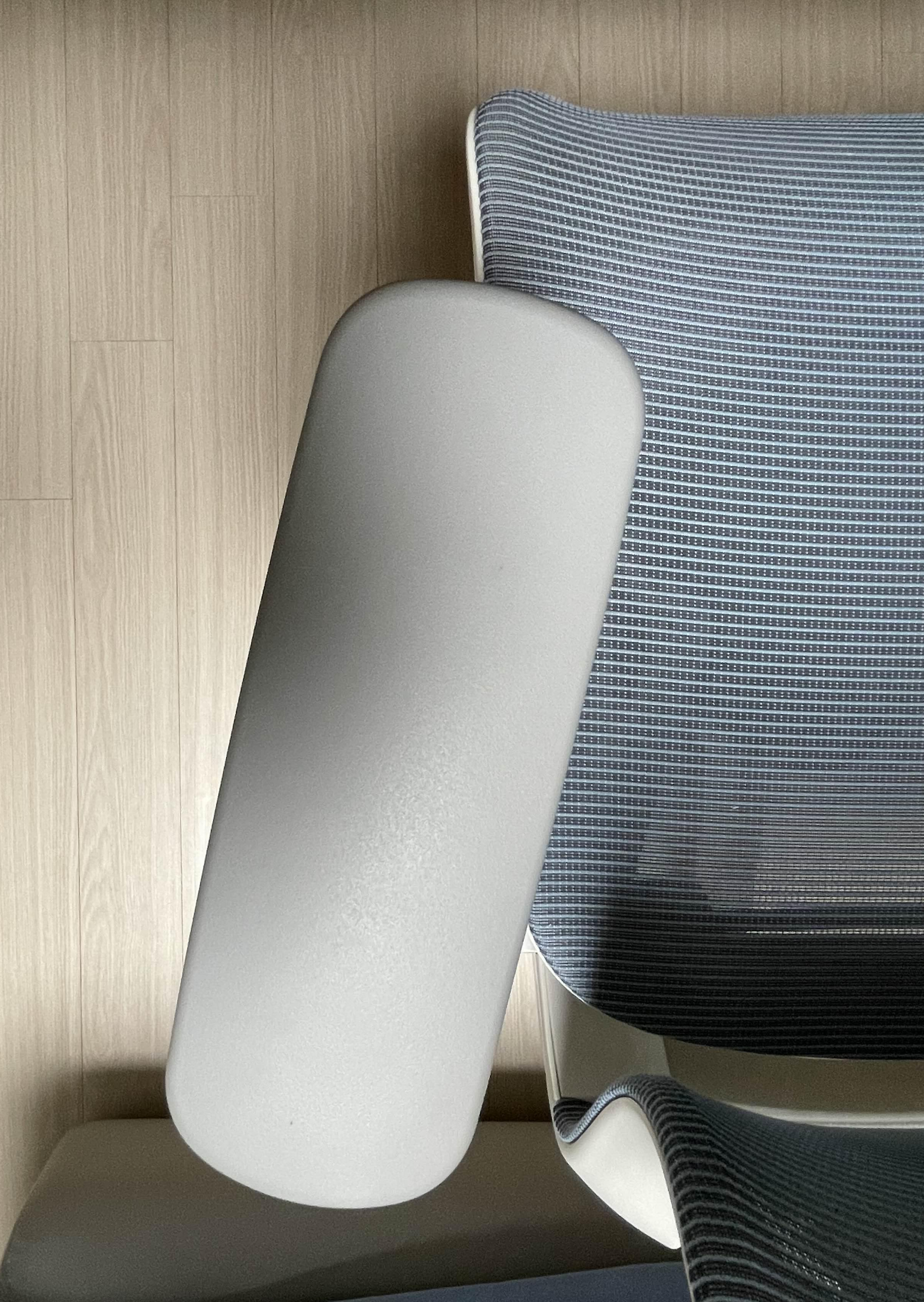 시디즈 T50 air 암레스트 팔걸이 각도 조절 내측