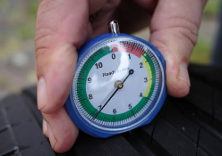 타이어 트레드 깊이