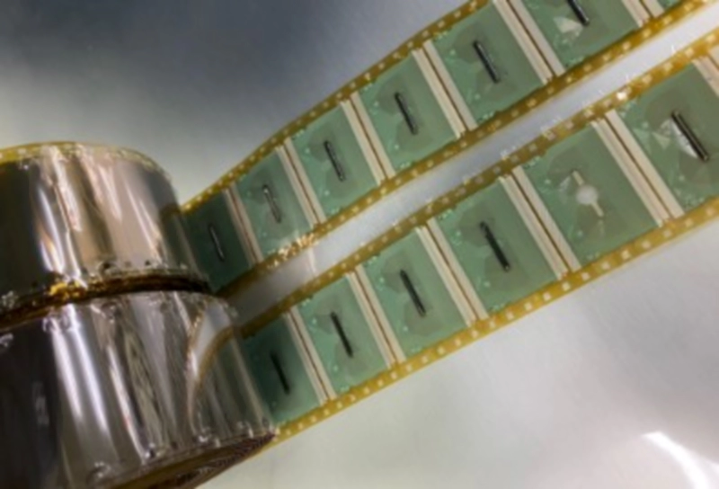 크로바하이텍 삼성전자 OLED 사업 재개