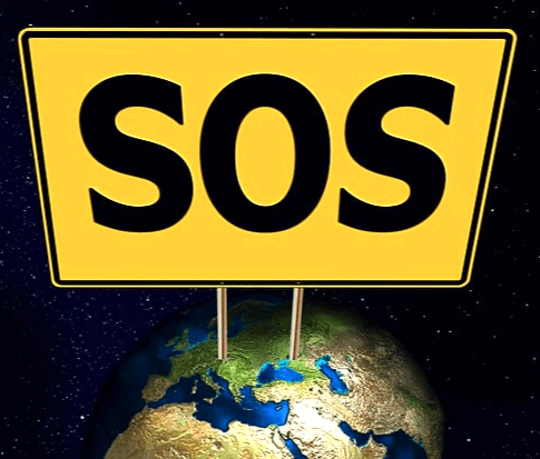 동그란 지구 위에 노란 팻말이 꽂혀 있다. 팻말 안에는 검정 글씨로 SOS가 크게 쓰여져 있다.