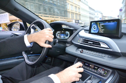 BMW의 고성능 차량 퍼포먼스와 럭셔리의 조화