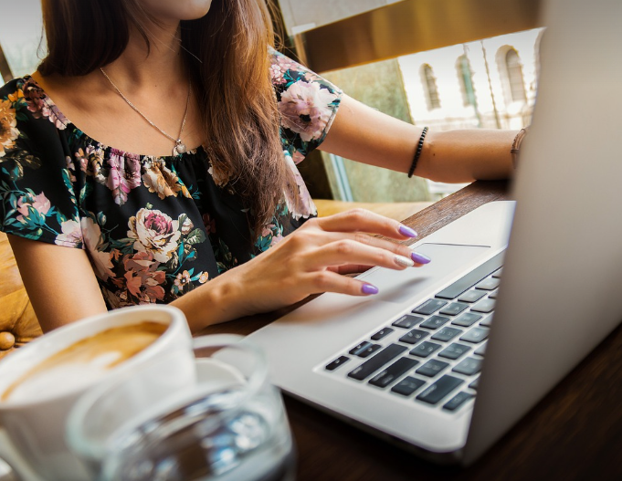 설치 없는 무료 오목 게임