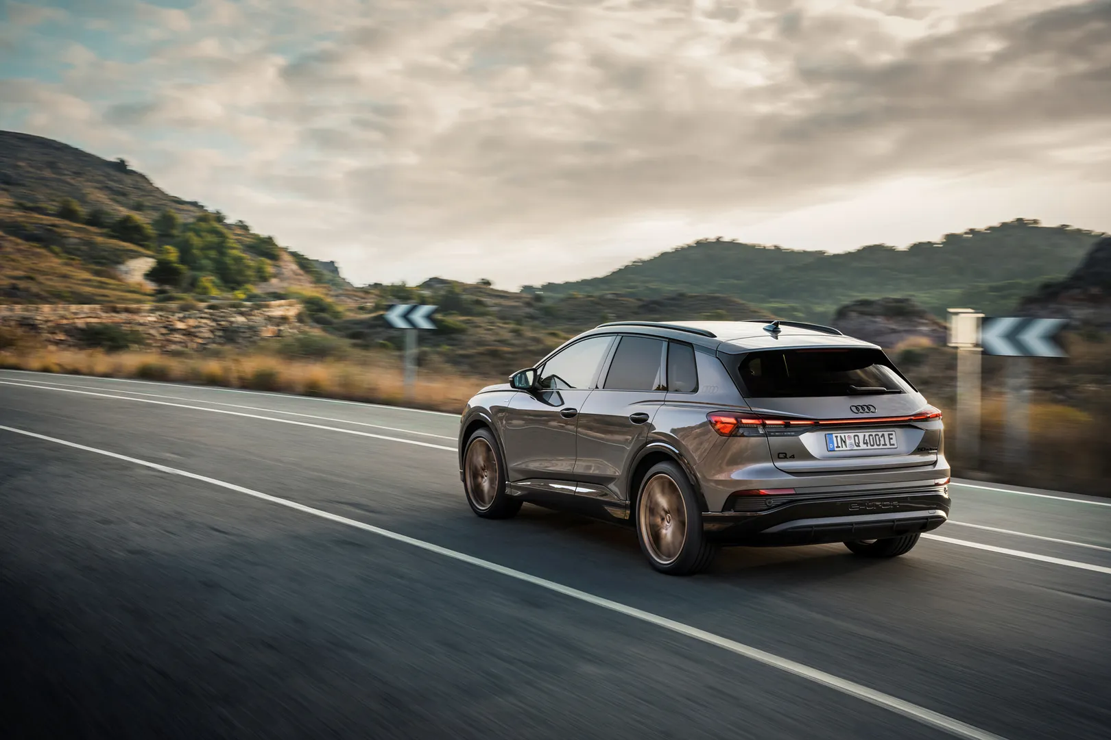 아우디 Q4 e-트론 이미지
