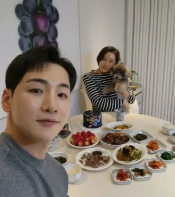 가수-박군-한영-사진