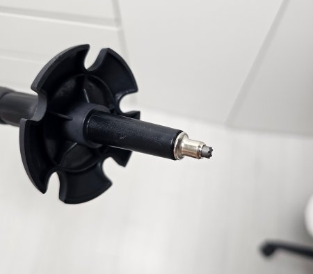 등산스틱 하단 금속 촉