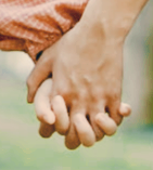 손톱이 잘 부러지는 이유와 갈라지는 이유